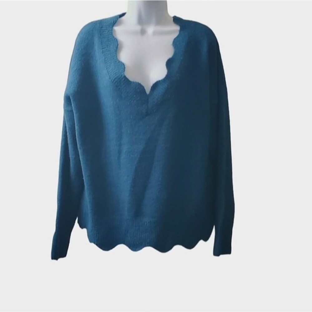 ee:some Blue Scalloped vneck Neck oversized Womens Long sleeve Sweater